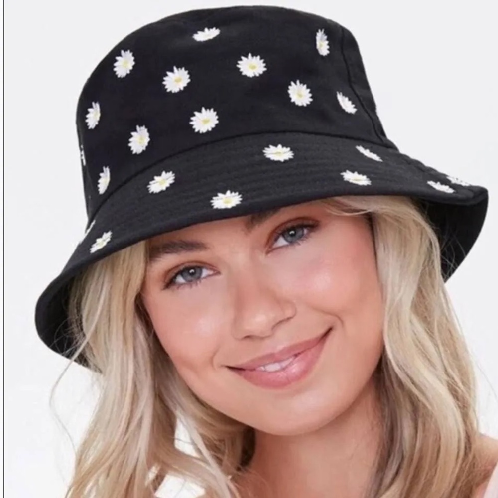 🔴NWT Alice & Olivia reversible bucket hat - Picture 3 of 5